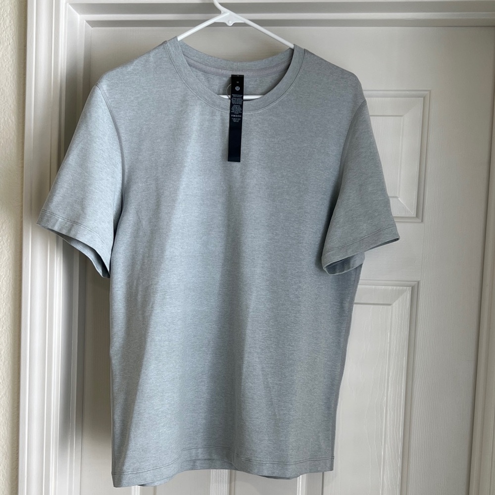 lululemon athletica Soft Gray Short Sleeve Tee